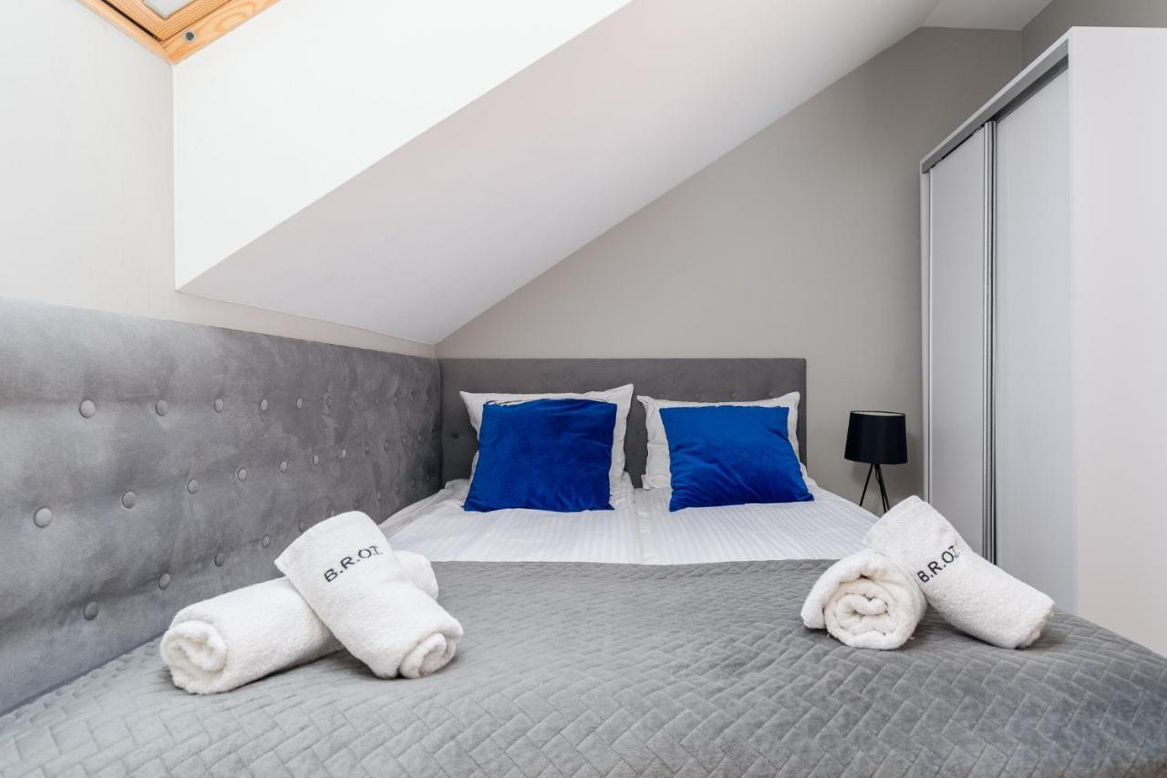 Saint Florian'S Suites - Old Town Luxury Apartments - By Upstairs Krakow Dış mekan fotoğraf