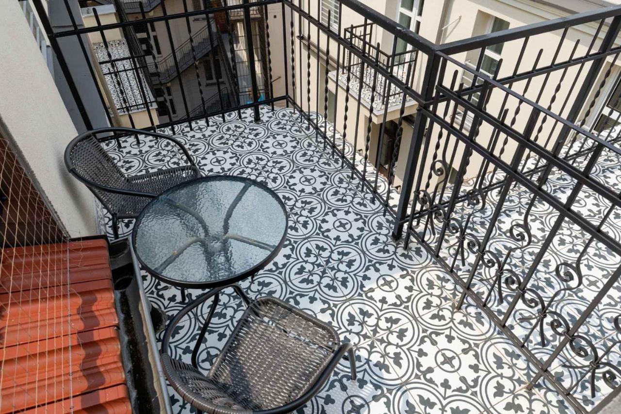 Saint Florian'S Suites - Old Town Luxury Apartments - By Upstairs Krakow Dış mekan fotoğraf