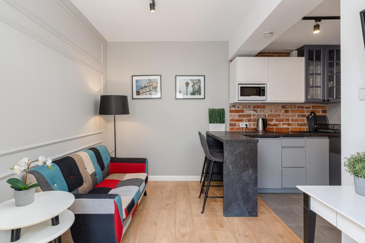 Saint Florian'S Suites - Old Town Luxury Apartments - By Upstairs Krakow Dış mekan fotoğraf