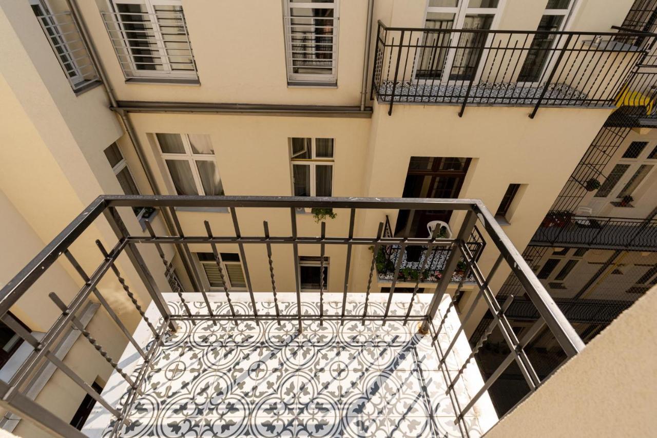 Saint Florian'S Suites - Old Town Luxury Apartments - By Upstairs Krakow Dış mekan fotoğraf